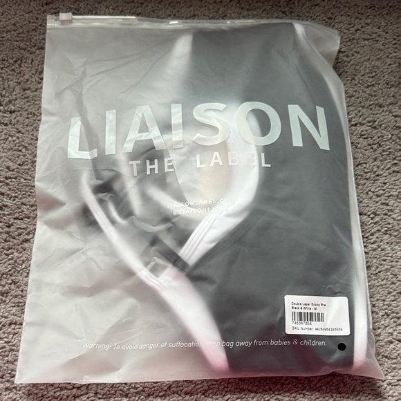 Black and White Sports Bra - Picture 2 of 3